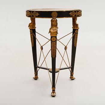 BORD. Empirestil, 1800-talets andra hälft.