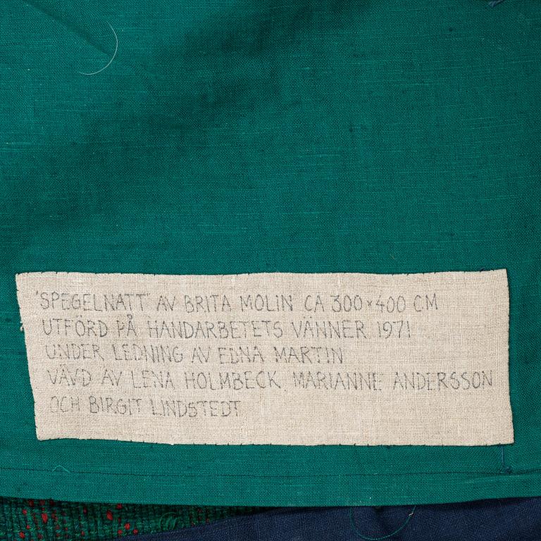 VÄVD TAPET. "Spegelnatt". Slätväv. 416 x 274 cm. Signerad HAV LH 1971 molin (Brita Molin).