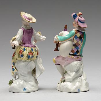 A pair of Meissen figurines of musicians, 18th Century.