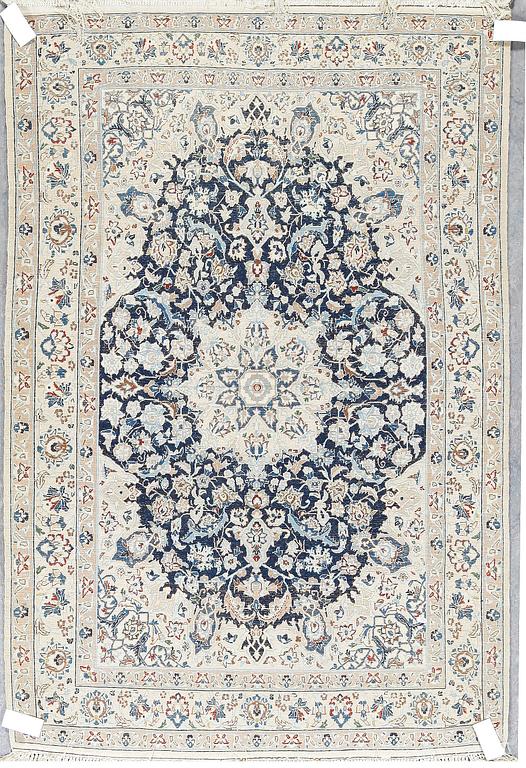 MATTA, Isfahan. Ca 177x115 cm.