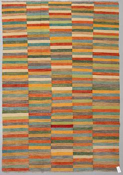 A CARPET, kilim, ca 291 x 199 cm.