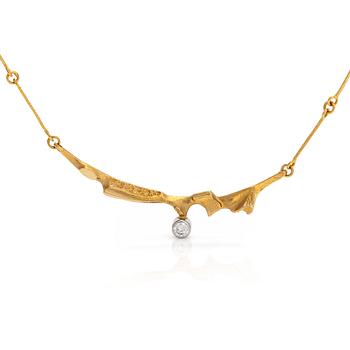 Björn Weckström, an 18K gold necklace 'Surfing', with a diamond approx. 0.10 ct. Lapponia 1983.