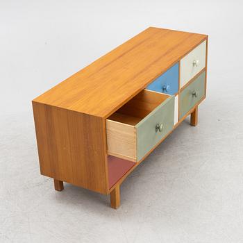 Byrå/skåp, "Bebe", Waggeryds möbelfabrik, 1900-talets mitt.