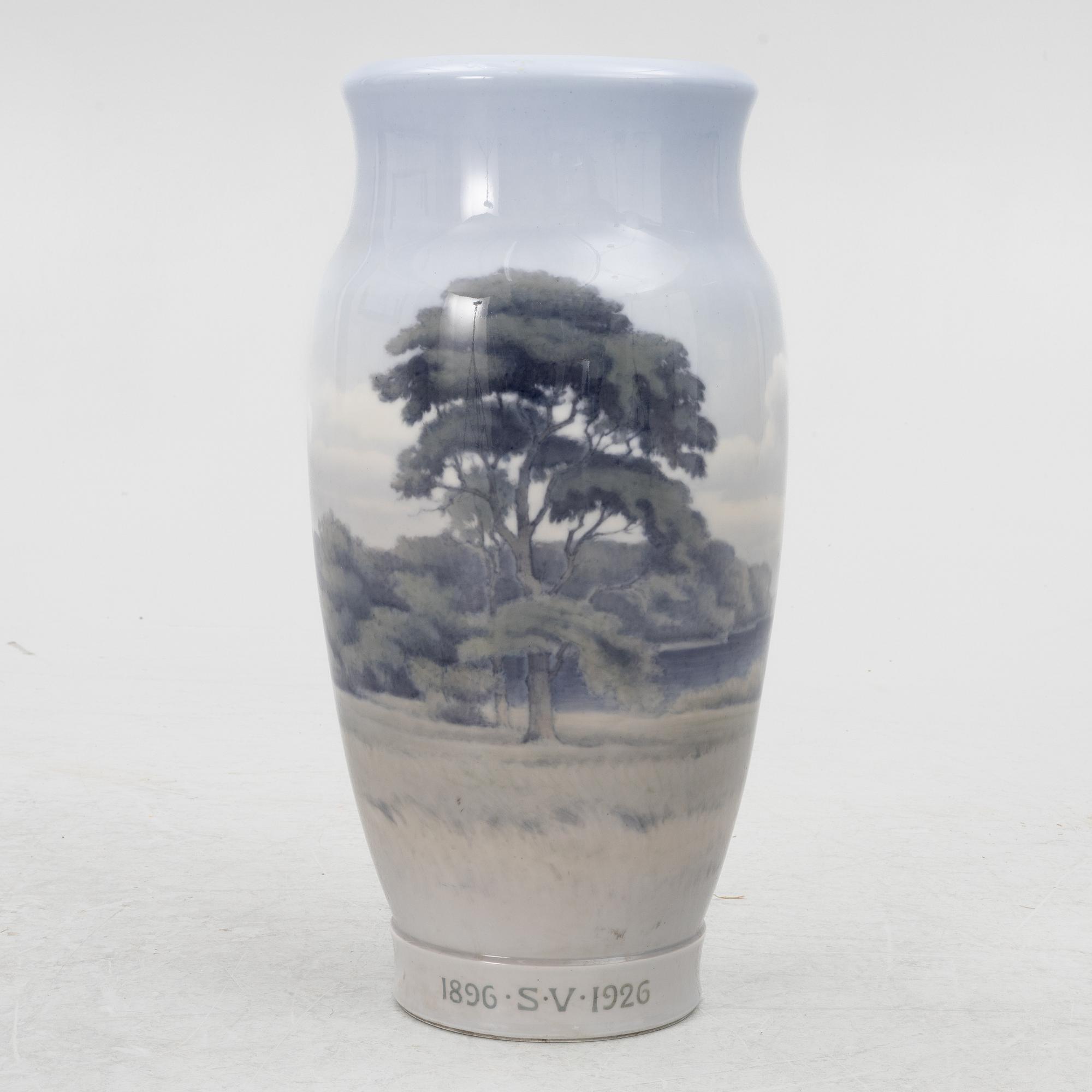 Royal Copenhagen, Praktvas, porslin, 1925.