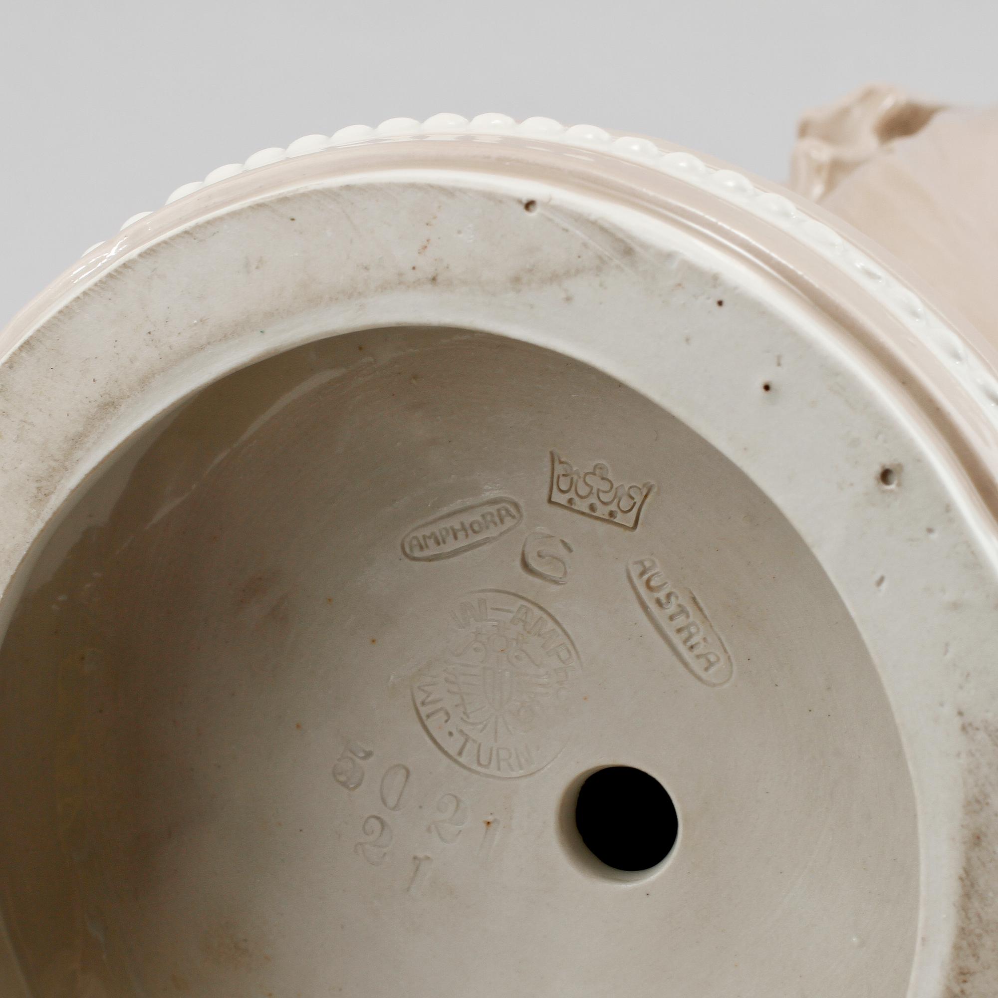 FIGURIN, porslin, Österrike, 1900-tal.