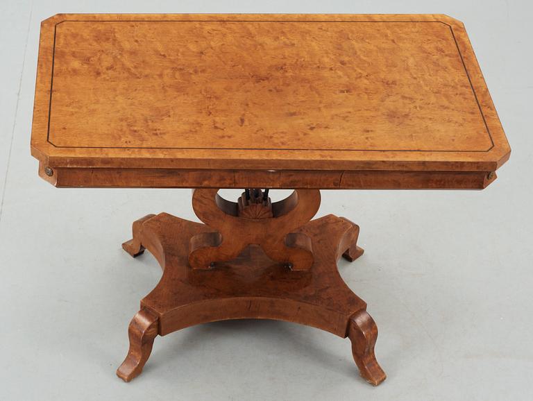 SALONGSBORD, empire, 1800-talets första hälft.