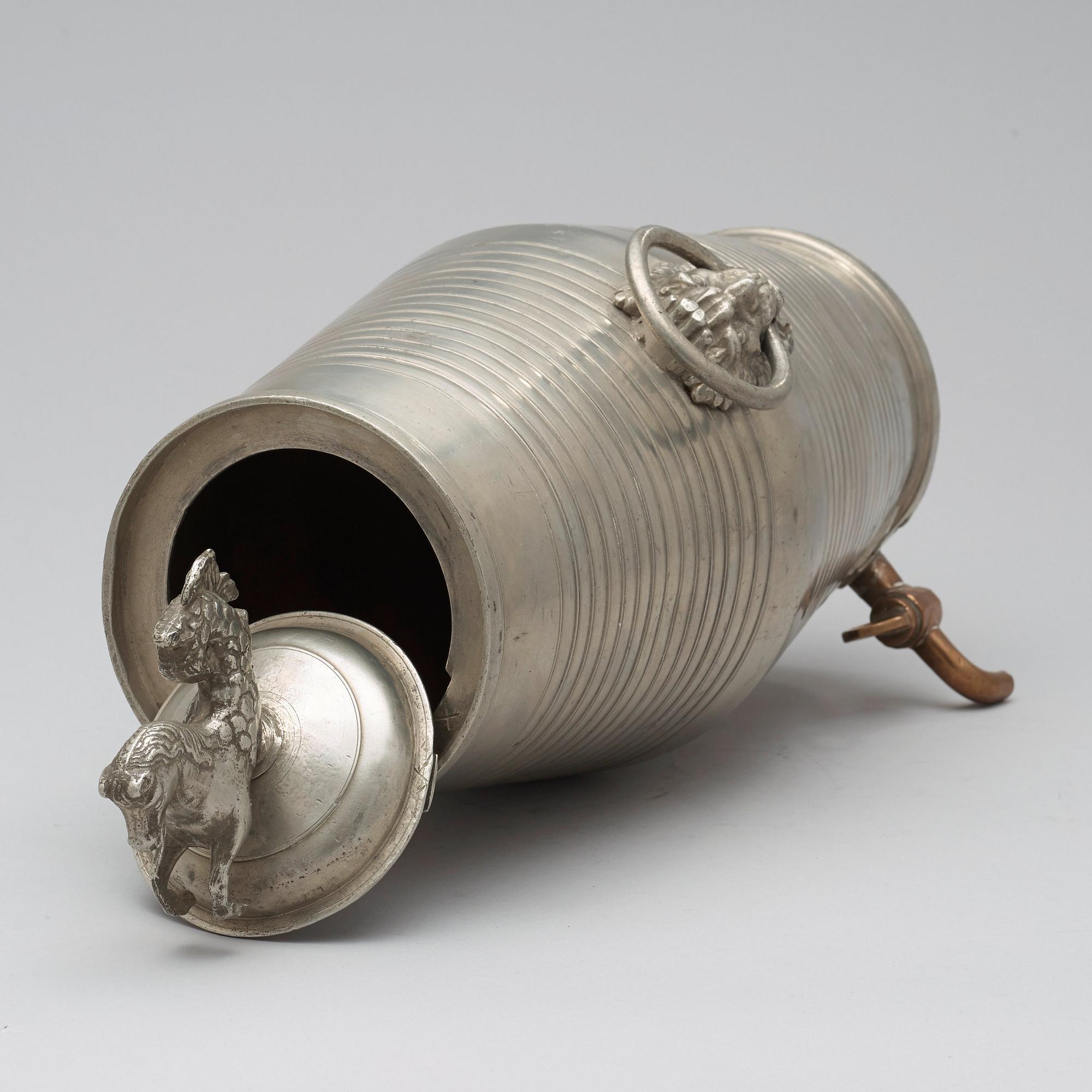 VATTENCISTERN, av Israel Buhrman 1779, mästare i Stockholm 1773-1798/1812.