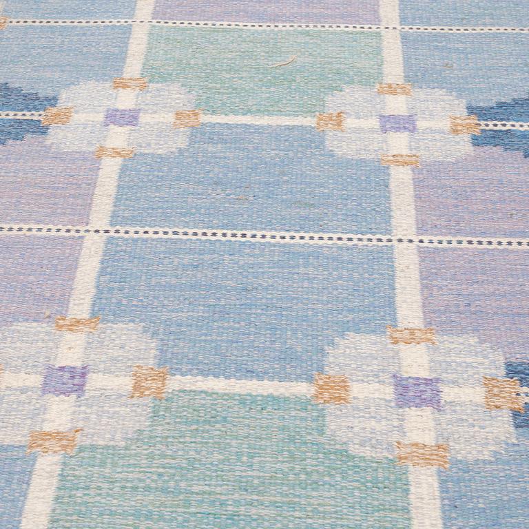 MATTO, flat weave, ca 204 x 137,5 cm, signed IS (Ingegerd Silow).