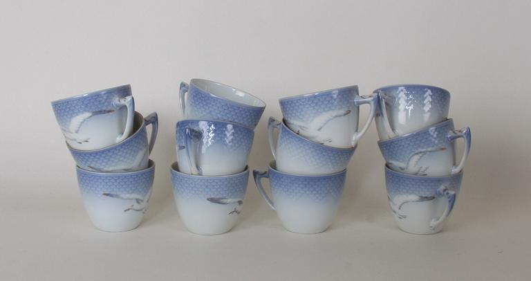 KAFFESERVIS, 36 delar, porslin, "Måsen", Bing & Gröndahl.
