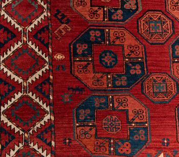 MATTO, Antique Ersari, ca 235,5 x 197 cm. (as well as  4-14,5 cm flat weave at the ends).