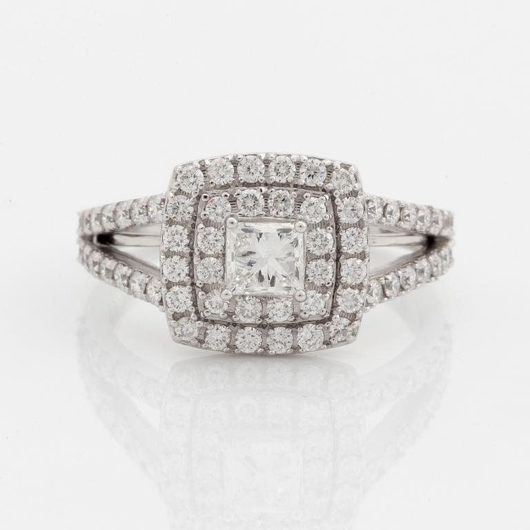 Ring med diamanter, med GIA dossier.