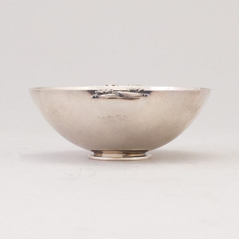 A sterling silver bowl by Borgila Stockholm, dated 1937.
