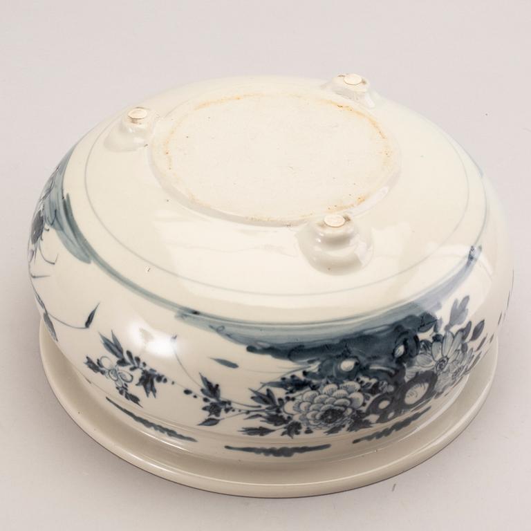 A blue and white censer, Qing dynasty, 18th Century.