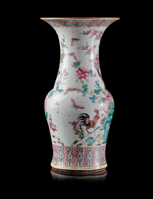 VAS, porslin, Kina. 1800-tal.