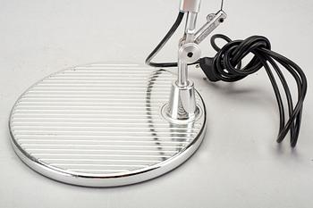 BORDSLAMPOR, ett par, "Tolomeo", Michele De Lucchi och Giancarlo Fassina, för Artemide, Italien.