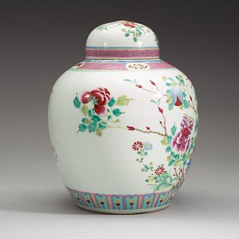 BOJAN med LOCK, porslin. Qingdynastin, 1800-tal.