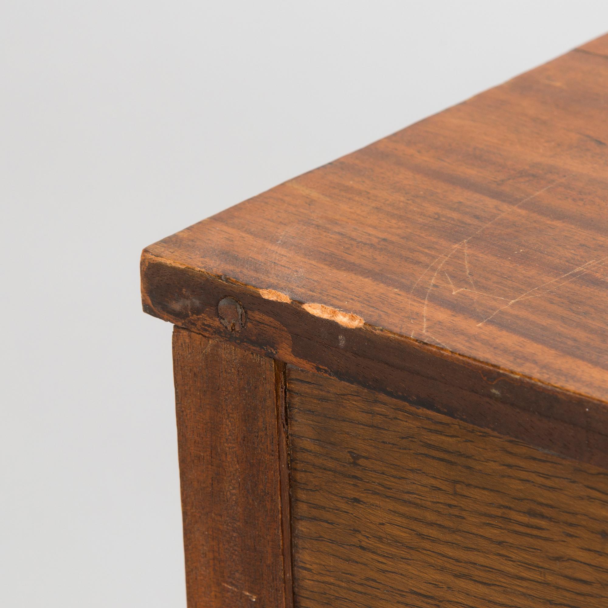 Sidobord, 1800-talets senare hälft.