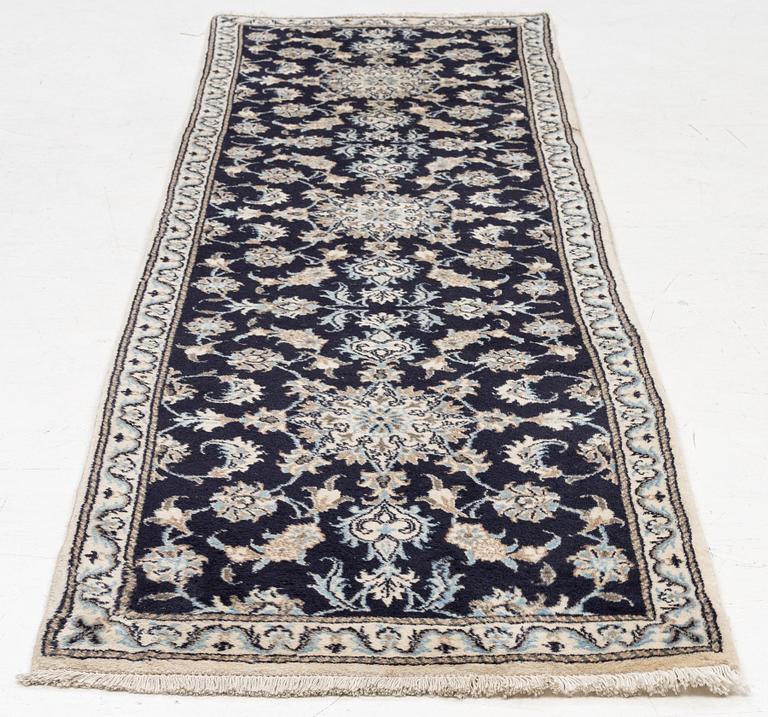 Gallery carpet, Nain, approx. 280 x 77 cm.