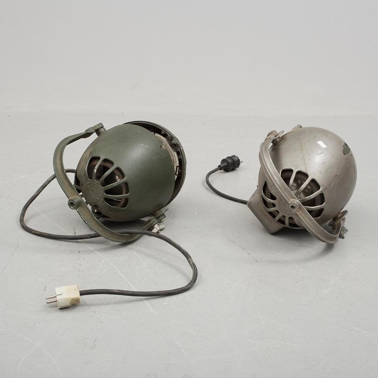 LAMPA/STRÅLKASTARE, 2 stycken, Strand Electric, England, 1900-talets andra hälft.