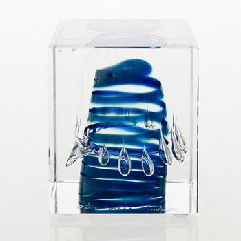 OIVA TOIKKA, An annual glass cube, signed Oiva Toikka Nuutajärvi.