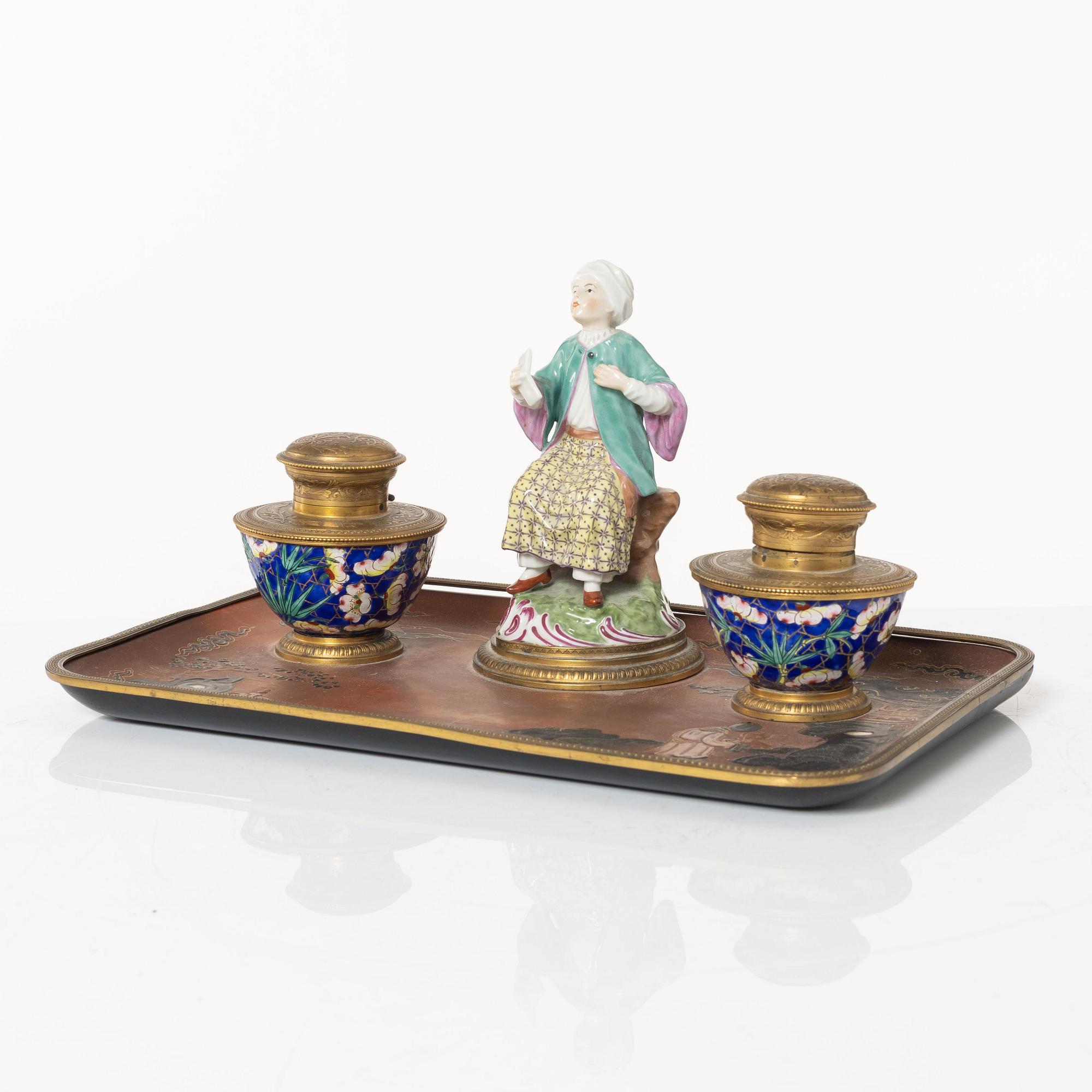 An ink well, late 19th Century.