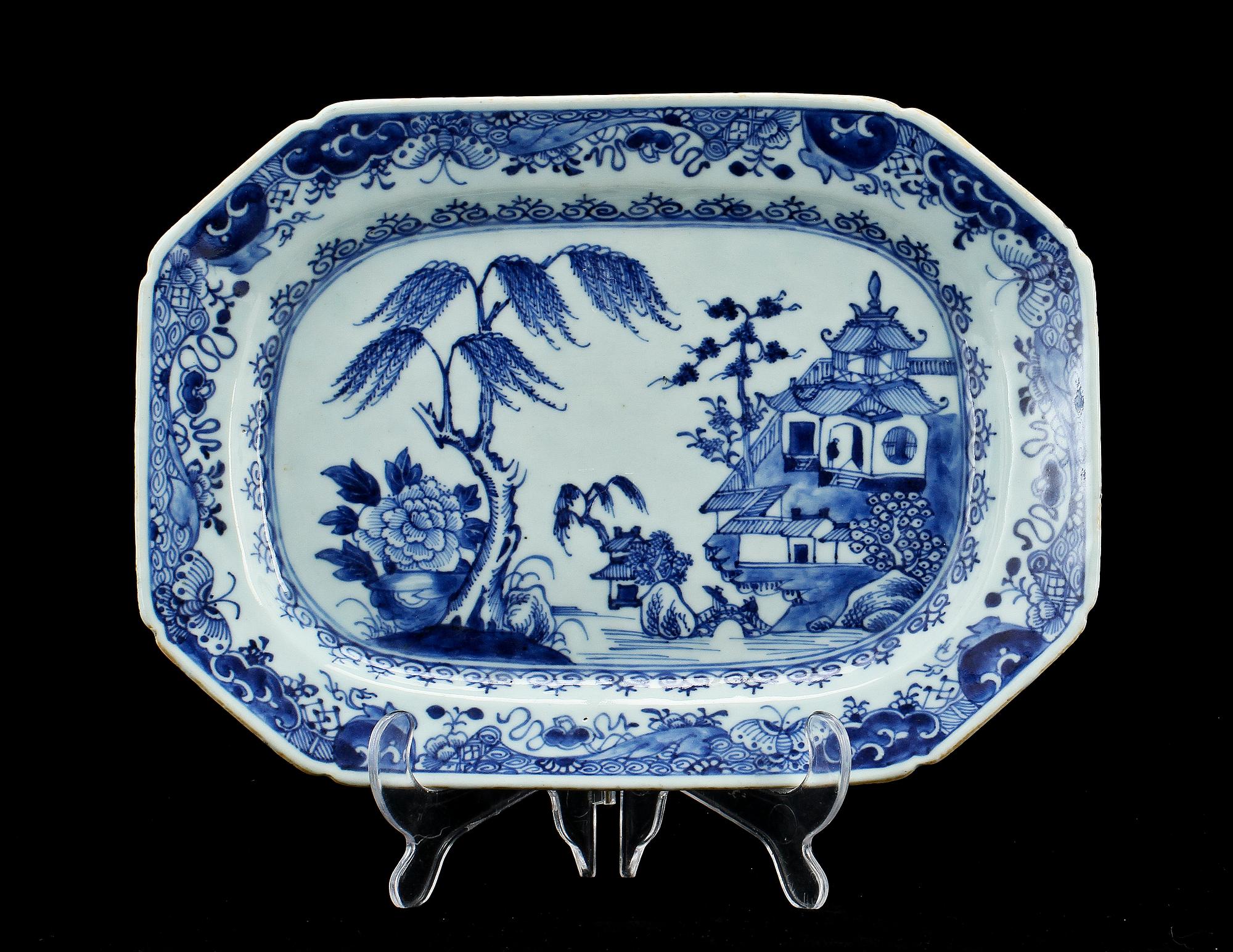 STEFAT, 2 st, porslin, Kina, 1700-tal.