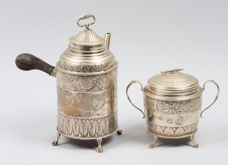 KAFFEKANNA SAMT SOCKERSKÅL, silver, gustaviansk stil, Nordeuropa, svenska importstämplar. 1800/1900-tal.