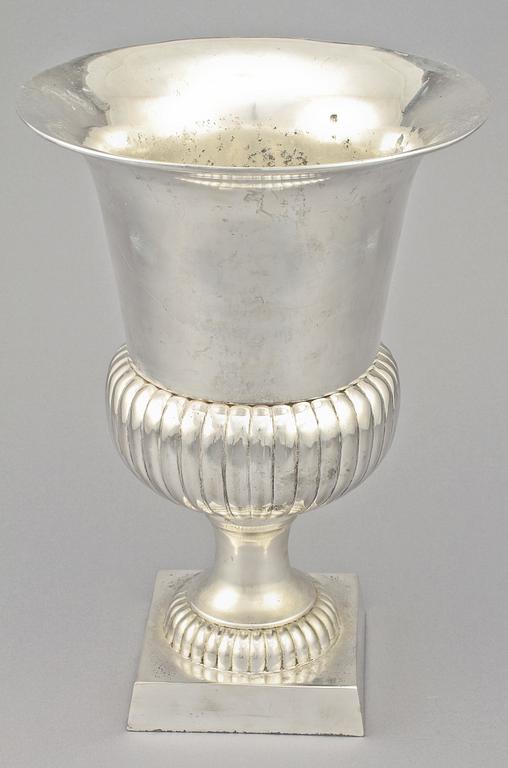 VINKYLARE/URNA, nysilver, 1900-tal.