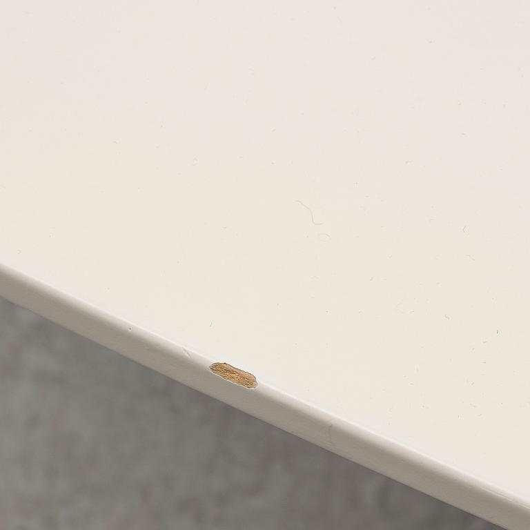 Bruno Mathsson & Piet Hein, table, Super eliptical", Bruno Mathsson International.