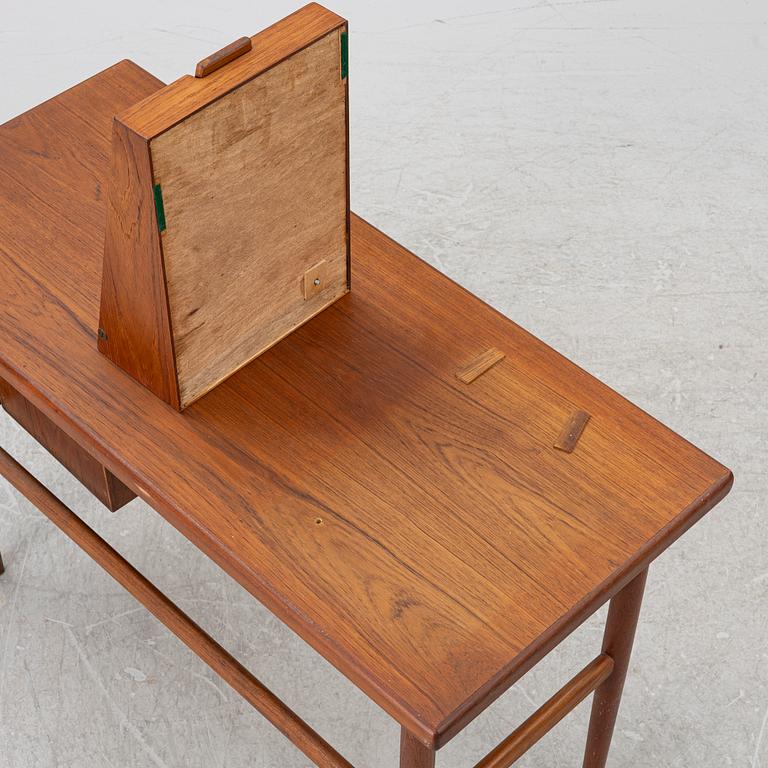 Kurt Østervig, tillskrivet, skrivbord/toilettebord, 1950/60-tal.