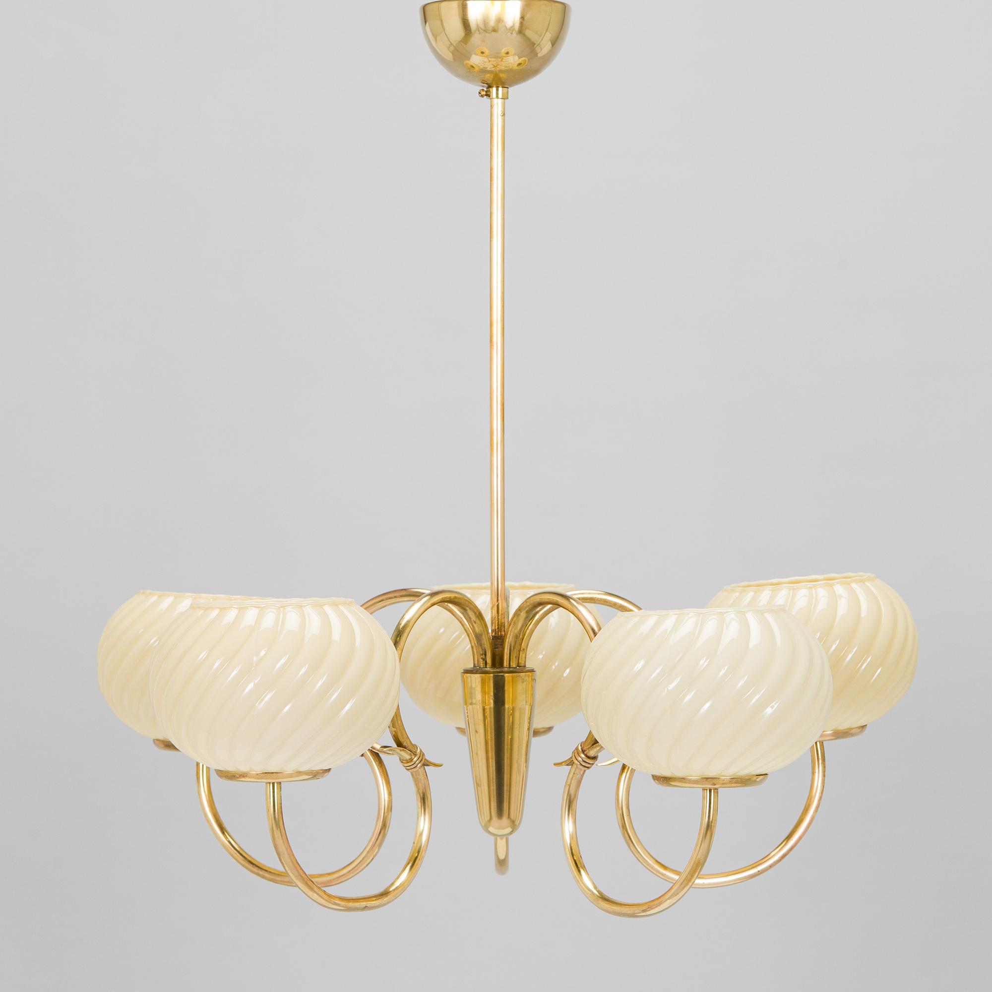 Gunnel Nyman, a mid-20th century , '51132/5' chandelier for Idman.