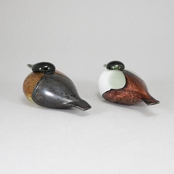 OIVA TOIKKA, två glasfåglar, Black Male and Female Eider (Haahka ja Haahkatar) 1986, signerade O. Toikka Nuutajärvi.
