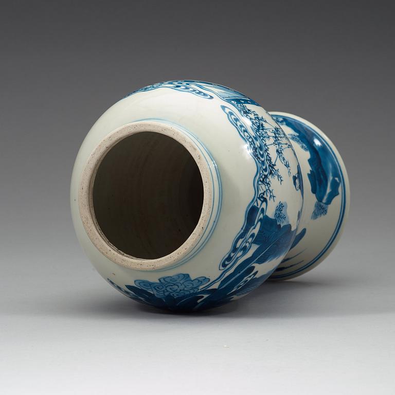 A blue and white vase, Qing dynasty, Kangxi (1662-1722).