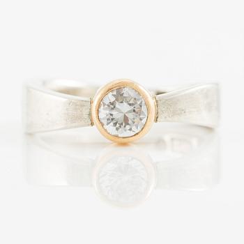 Jan-Christer Lundqvist, ring, silver with a faceted white stone, Skövde.