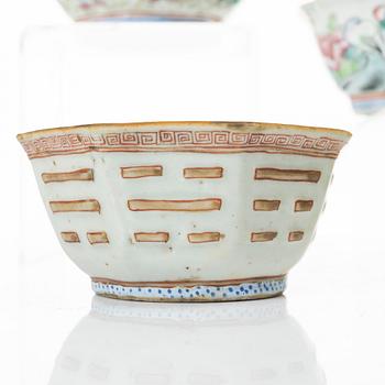 Skålar, sju stycken, porslin, Kina, sen Qingdynasti/omkring 1900.