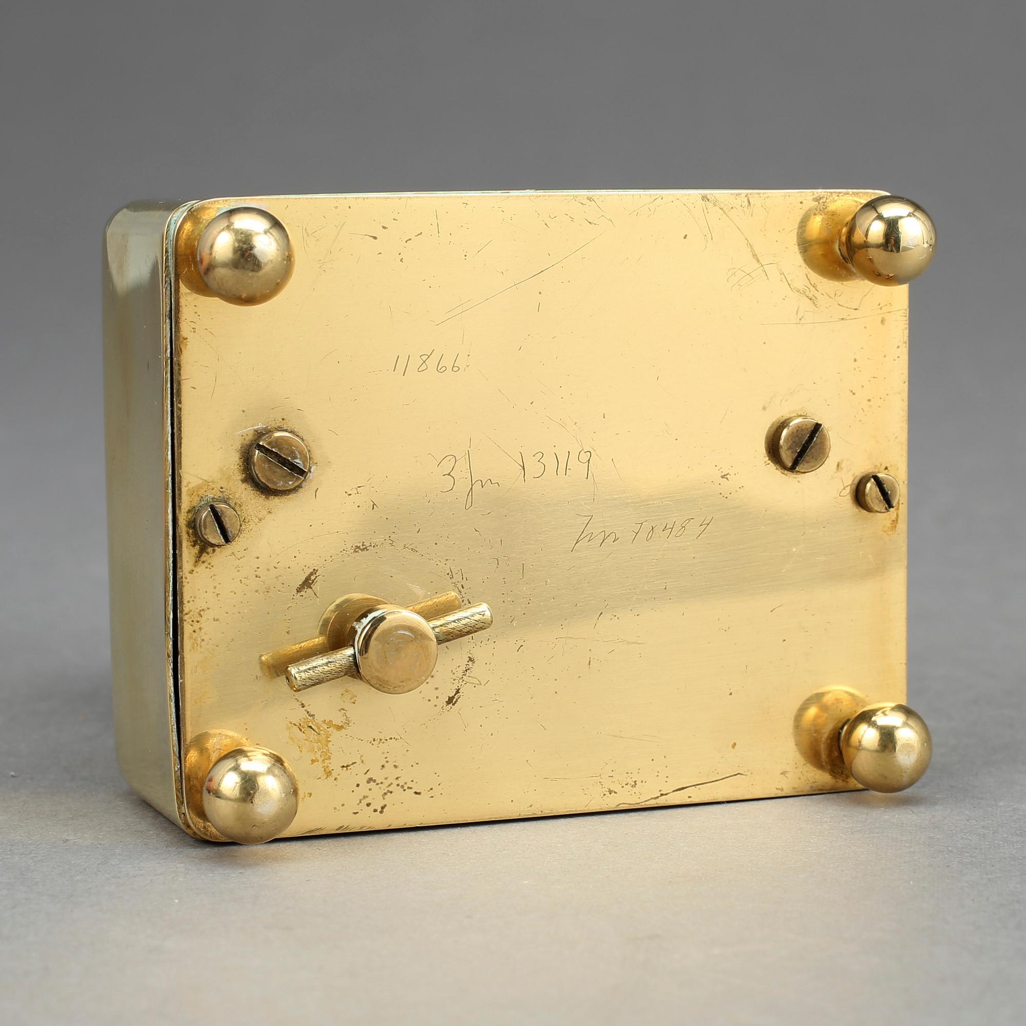 VÄCKARUR, Mässing, Schweiz, 1930-40-tal.