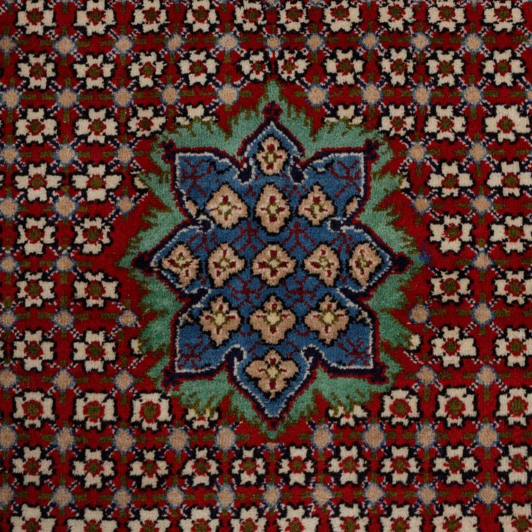 A carpet from the Esfashan, ca  ca 431 x 305 cm.