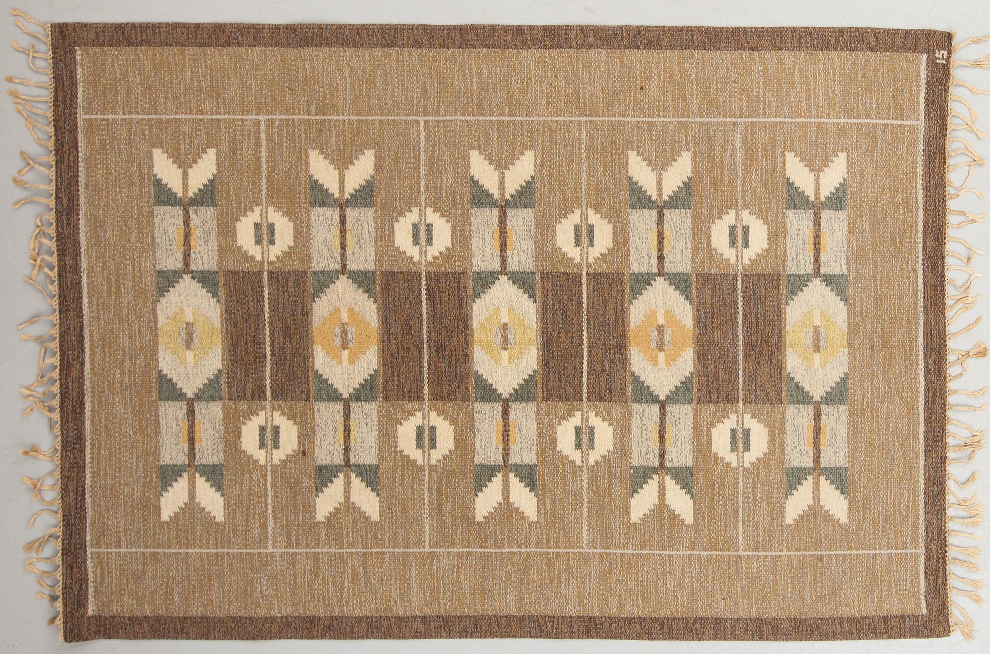 MATTA, rölakan, monogramsignerad IS (Ingegerd Silow). Ca 235 x 163 cm.