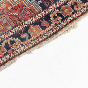 A rug, Chahar Mahal/Bakhtiari, ca 225 x 141 cm.