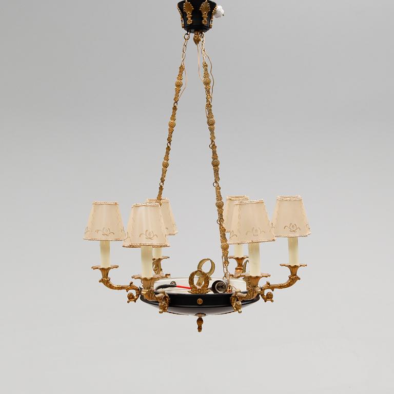 TAKAMPEL, empirestil, 1900-talets första hälft. Höjd ca 80 cm.