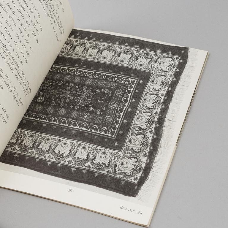 MATTLITTERATUR, 16 vol b.la. "The oriental rug Lexicon", Peter F Stone, 1900-tal.