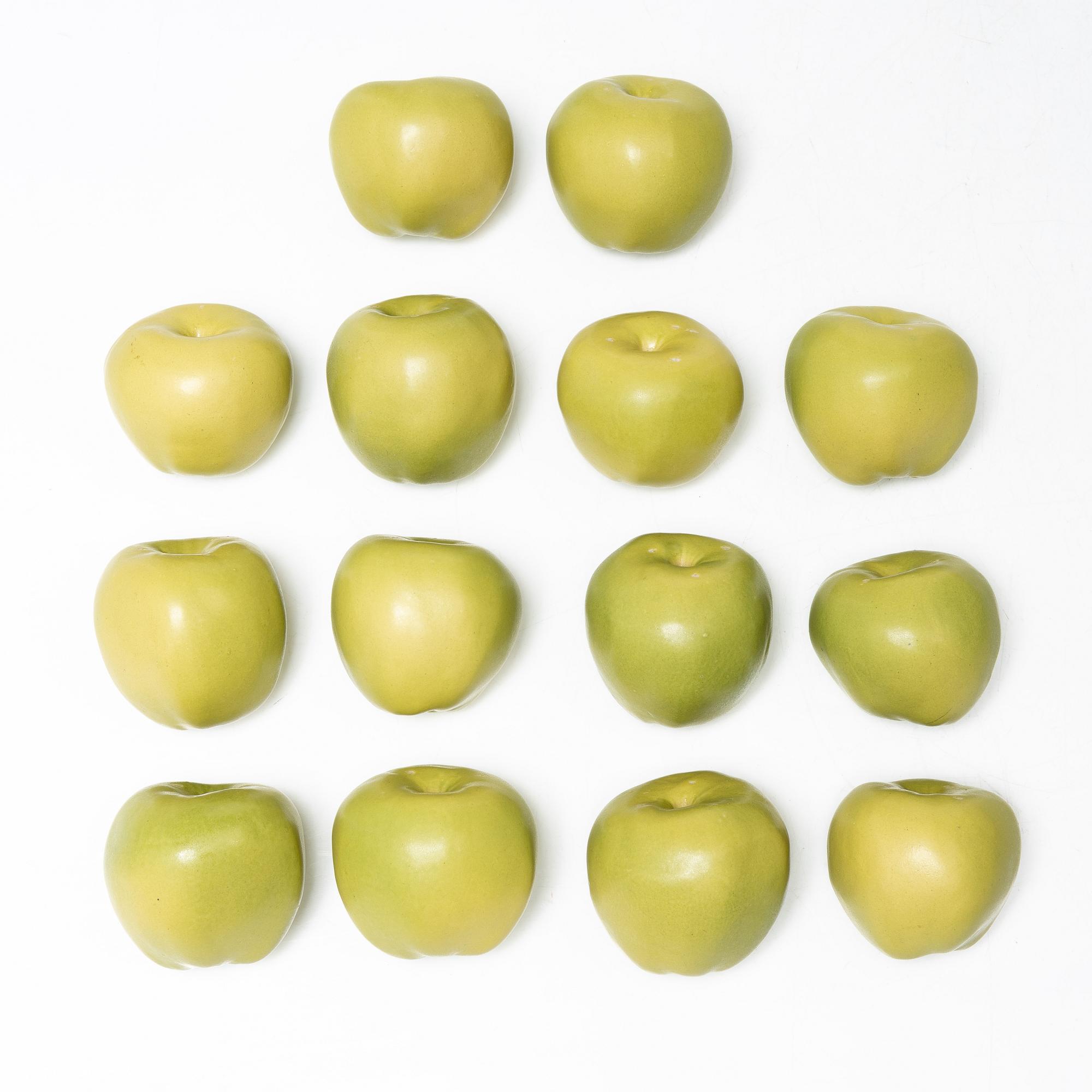 Ingrid Herrlin, korg med gröna äpplen, stengods.