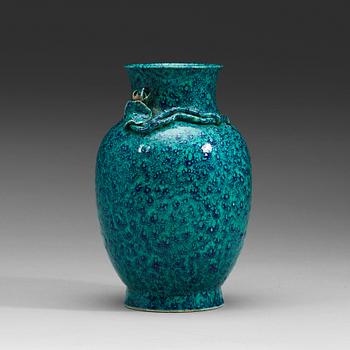 343. A robin's egg glazed vase, Qing dynasty, late 19th century.