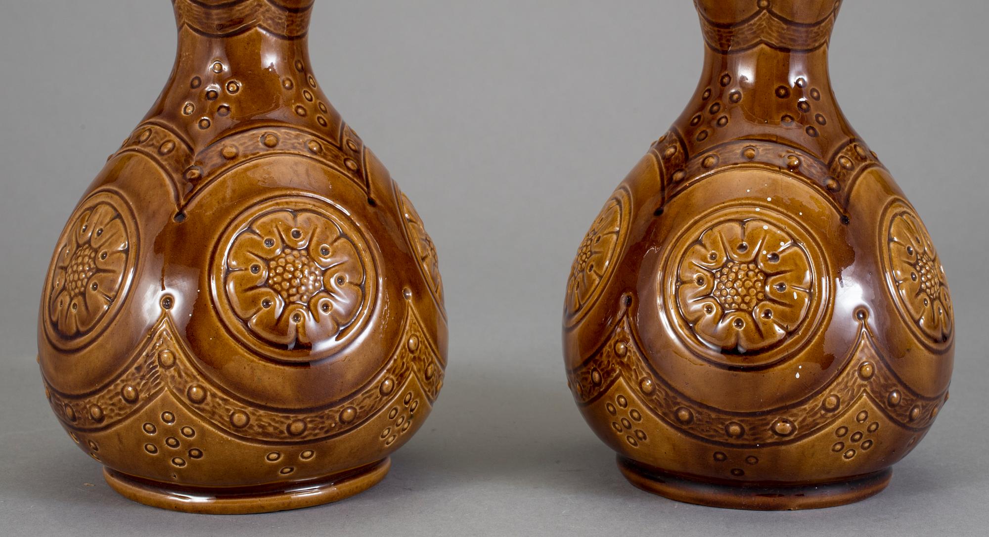 VASER ett par. Flintgods, Höganäs, 1800-talets slut.