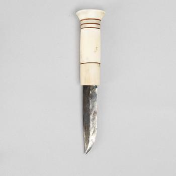 Nikolaus Fankki, a reindeer horn knife, signed and dated. 1971.