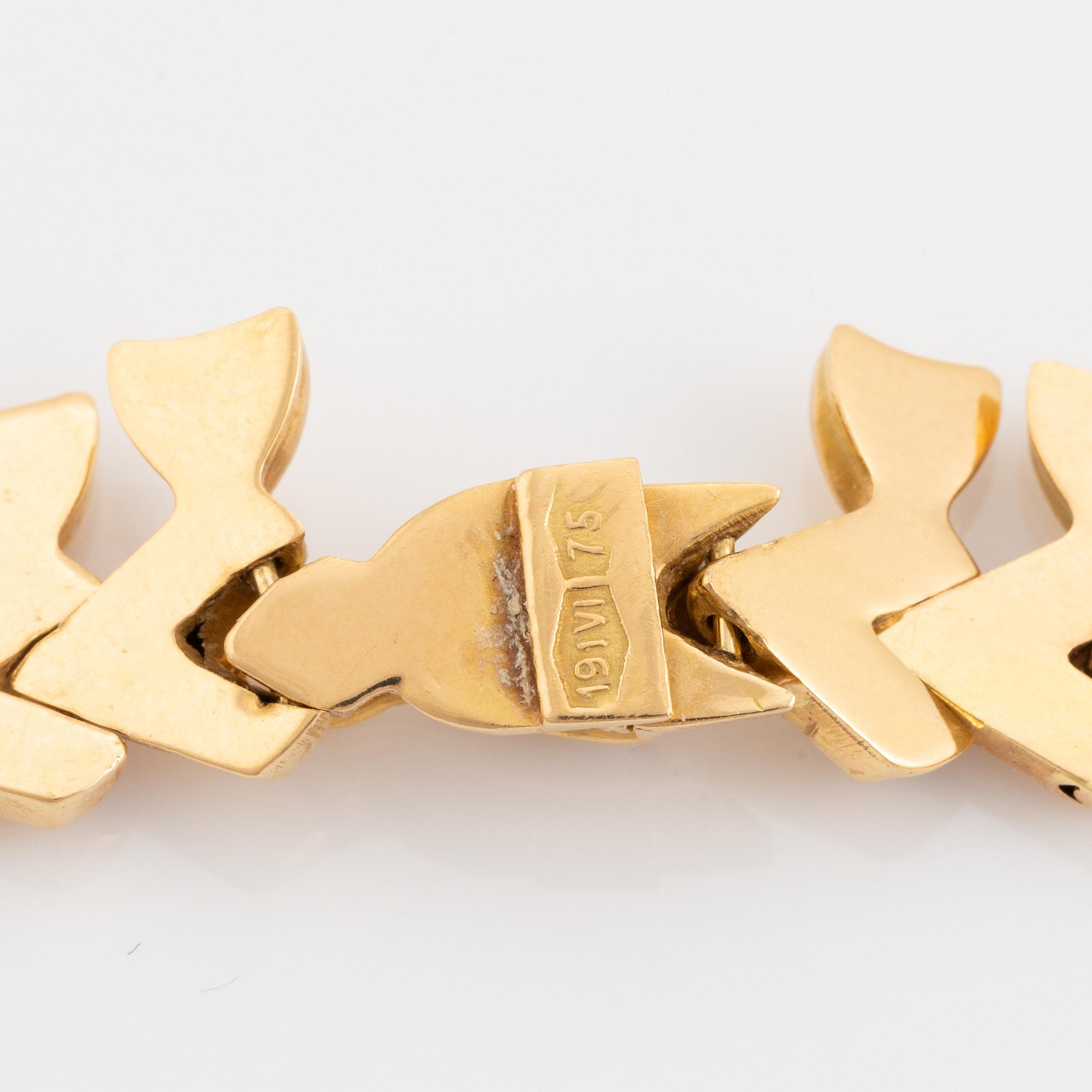 18K gold necklace, Italy.