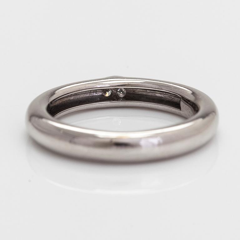 Tiffany & Co, sormus, "Friendship Heart", 18K valkokultaa ja timantteja, n. 0.06 ct yht.