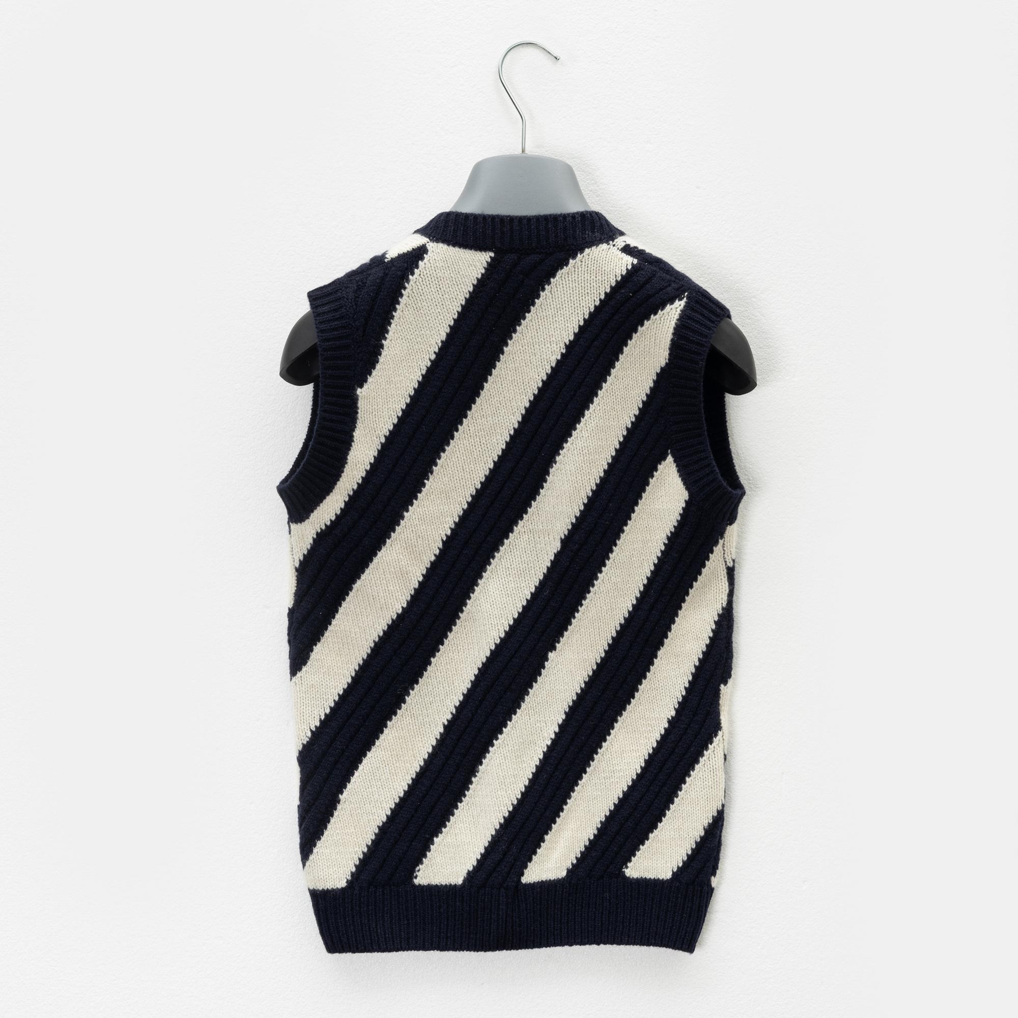 Prada, cashmere vest, size 38.