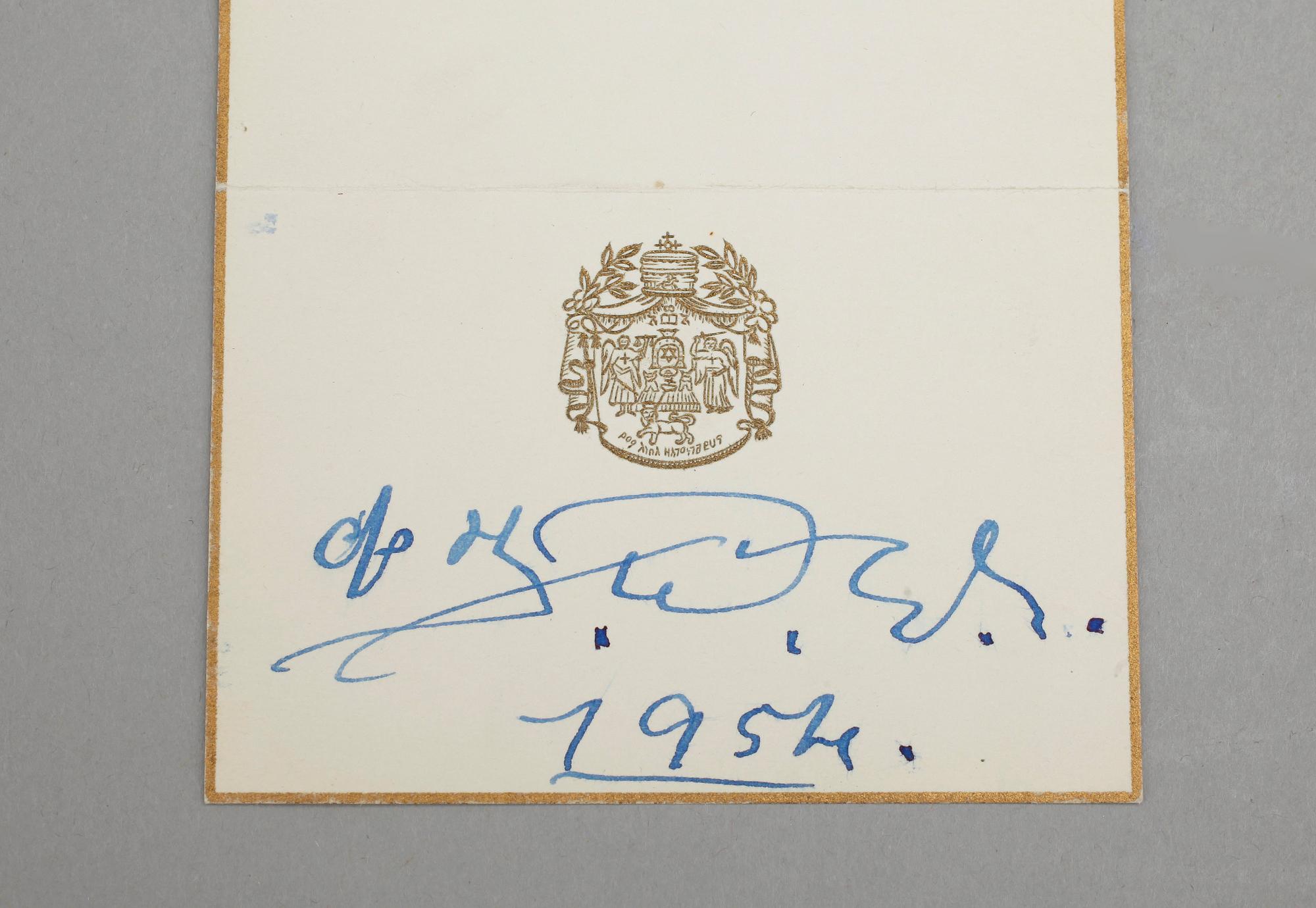 AUTOGRAFER 2 st SAMT 2 st FOTOGRAFIER, bla Haile Selassie, Kejsare av Etiopien. Egenhändiga. Dat 1954.