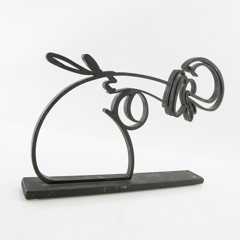 Carl Fredrik Reuterswärd, Sculpture "Non violence".